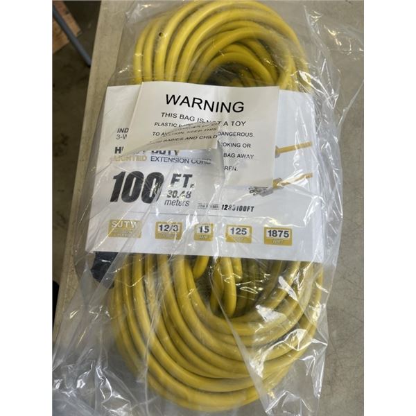 HEAVY DUTY 100 FT YELLOW LIGHTED 3 OUTLET EXTENSION CORD. 12 AWG/3C
