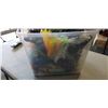 Image 3 : TOTE OF FISH TANK ACCESSORIES