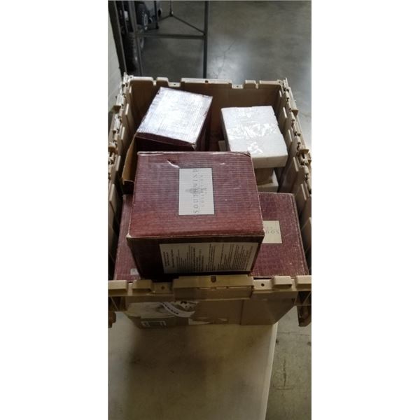 8 SOUTHWIND COLLECTION OIL LAMPS IN PLASTIC TOTE