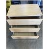 Image 2 : 3 DRAWER DRESSER