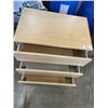 Image 2 : 3 DRAWER DRESSER