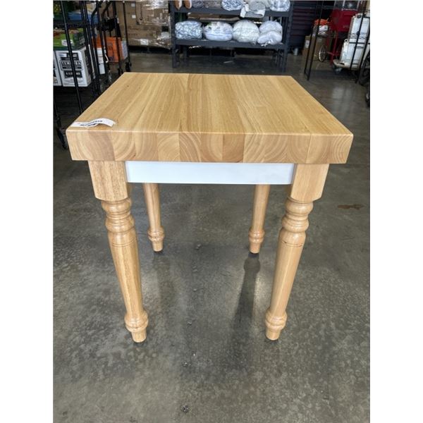 PINE KITCHEN BLOCK ISLAND