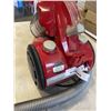 Image 4 : DIRT DEVIL FEATHERLITE PORTABLE VACUUM. WORKING