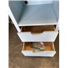 Image 3 : STANLEY FURNITURE BOOKSHELF W/ BOTTOM DRAWERS
