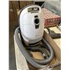 Image 5 : MIELE COMPLETE C3 EXCELLENCE MULTI SURFACE CARE CANISTER VACUUM - TESTED WORKING, RETAIL $999