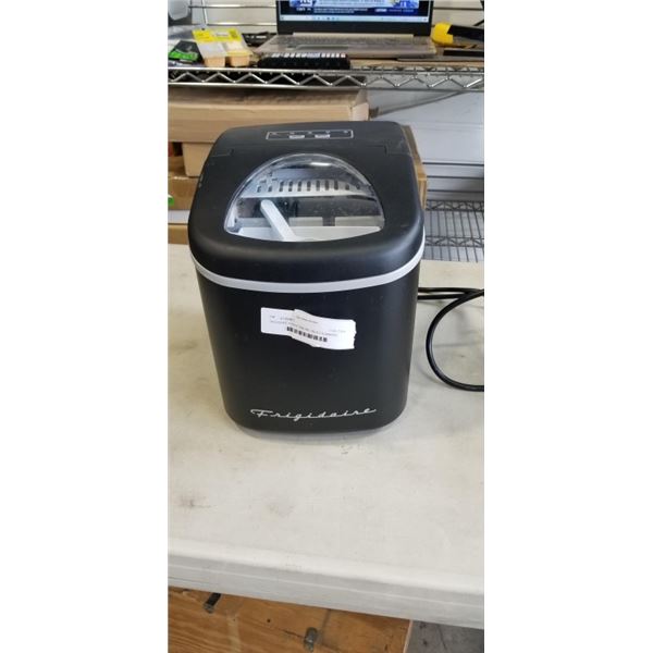 AS NEW FRIGIDAIRE FREESTANDING 26LB ICE MAKER - TESTED WORKING, RETAIL $199