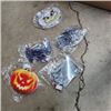 Image 1 : 4 SETS OF 5 NEW BATTERY POWERED HALLOWEEN LIGHTS