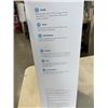 Image 2 : LARQ PUREVIS 2 1L SELF CLEANING STAINLESS STEEL WATER BOTTLE W/ SMART SENSOR, RETAIL $157