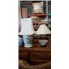 Image 1 : 2 EASTERN LAMPS