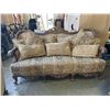 Image 5 : OVERSIZED CARVED 3 PIECE SOFA SET - SOFA, LOVE SEAT, AND ARM CHAIR