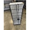 Image 1 : WHITE FLOOR LAMP
