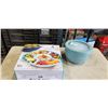 Image 1 : NEW MELAMINE 4 PIECE SERVING SET AND A 5 BOWL SERVING SET