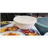Image 3 : NEW MELAMINE 4 PIECE SERVING SET AND A 5 BOWL SERVING SET