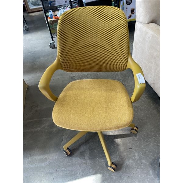 MUSTARD YELLOW OFFICE CHAIR
