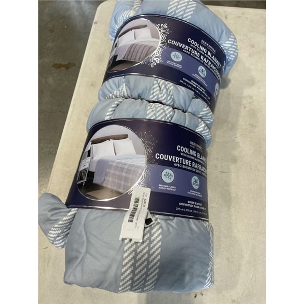 NEW BERKSHIRE COOLING BLANKET WITH DOWN ALTERNATIVE FILL. QUEEN SIZE