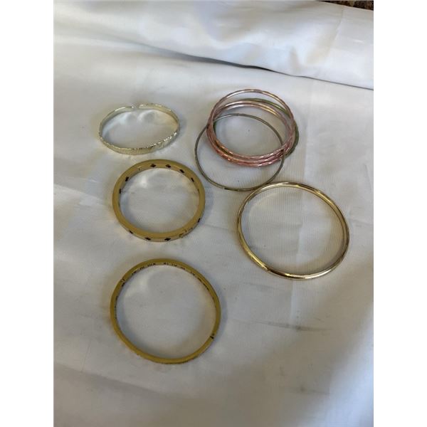 GOLD TONE BANGLES