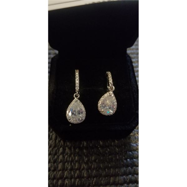NEW S925 2.0CT EACH PEAR CUT SIMULATED DIAMOND (CZ) HALO DANGLE EARRINGS MOUNTED IN 925 STERLING SIL