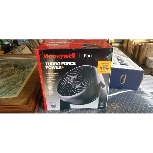 HONEYWELL 8" SUPER TECH FAN - TESTED WORKING