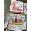 Image 2 : LARGE LOT FO INFLATEABLES