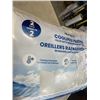 Image 3 : 2 NEW BELOW ZERO SLEEPING PILLOWS