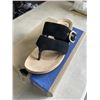 Image 2 : AS NEW CLARKS COLLECTION REILEIGH PARK BLACK NUBUCK WOMANS SANDLES. SIZE 9 US M