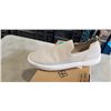 Image 2 : CALL IT SPRING WOMANS BEIGE FLATS. SIZE 10 US