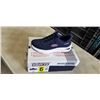 Image 2 : AS NEW SKECHERS SWIFT FIT WOMANS NAVY RUNNING SHOES. SIZE 6 US