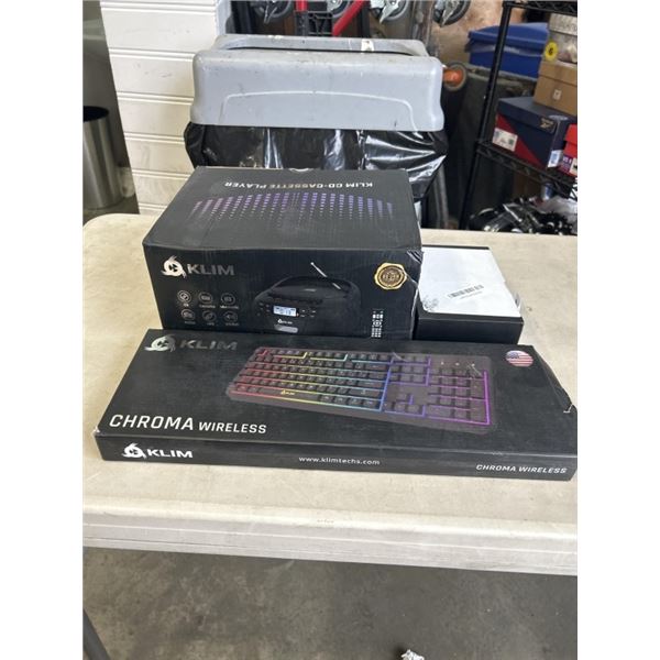 KLIM ITEMS INCLUDING CHROMA KEYBOARD, CD-CASETTE PLAYER, FLIM SCANNER