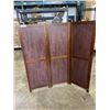 Image 1 : WOODEN ROOM DIVIDER