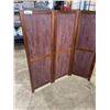Image 2 : WOODEN ROOM DIVIDER