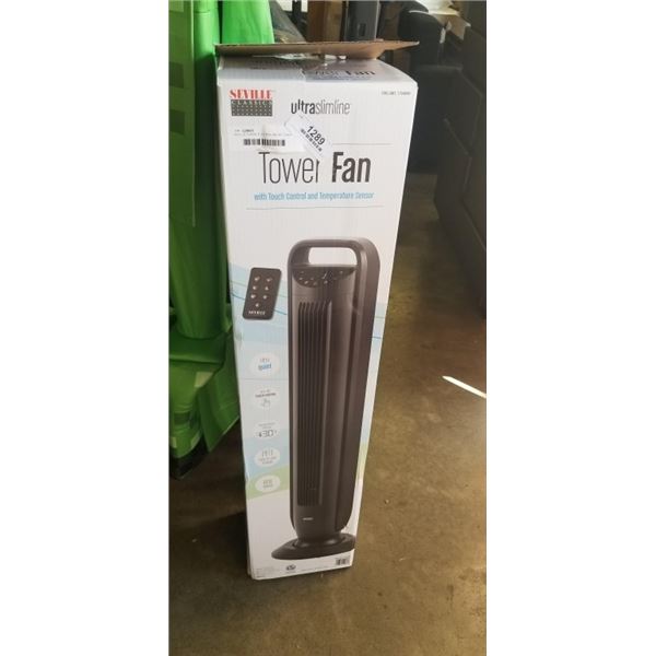 SEVILLE CLASSICS ULTRASLIMLINE TOWER FAN. TESTED WORKING