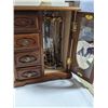 Image 1 : VINTAGE MUSICAL JEWELRY BOX W/ LOTS OF JEWELRY CONTENTS