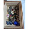 Image 7 : VINTAGE MUSICAL JEWELRY BOX W/ LOTS OF JEWELRY CONTENTS