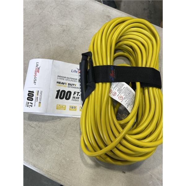 100 FOOT HEAVY DUTY LIGHTED YELLOW 3 OUTLET EXTENSION CORD. 12AWG/3C