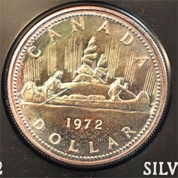 Canada 1972 1 Dollar Voyageur Silver 23.3276 g at .5 in original RCM clam shell