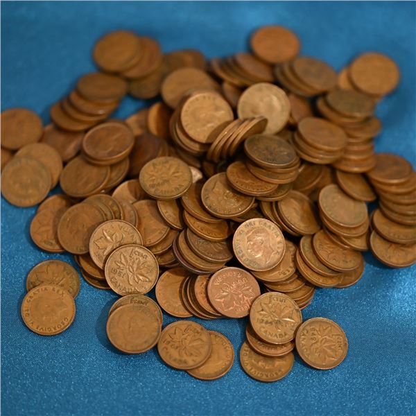 Canada 1 Cent Lot, 1944, 46, 48, 49, 51, 52, 55, 56, 57, 58, and 59  Approx 200 coins not checked fo