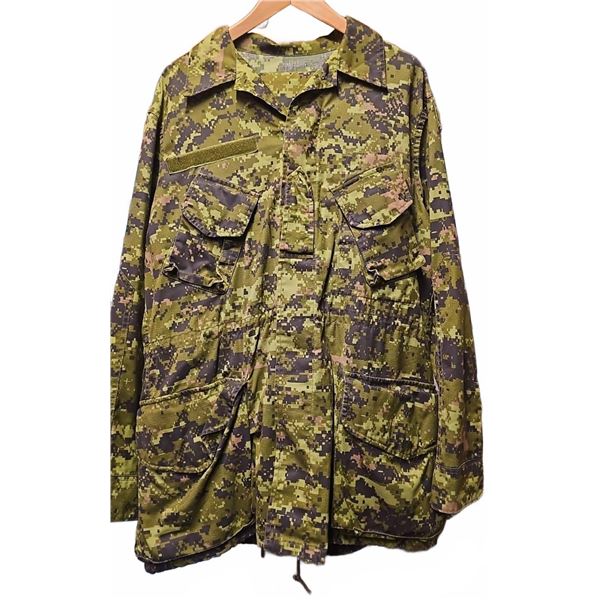 Canadian Forces CADPAT TW Combat Uniform Set (Jacket & Pants) Size 7038