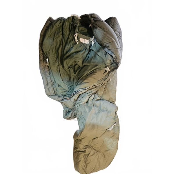Military-Issue Cold Weather Sleeping Bag Liner Green With Tie Closures