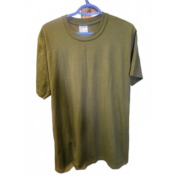 Men's Short Sleeve and Long Sleeve T-Shirts, Green and Tan, Size Large