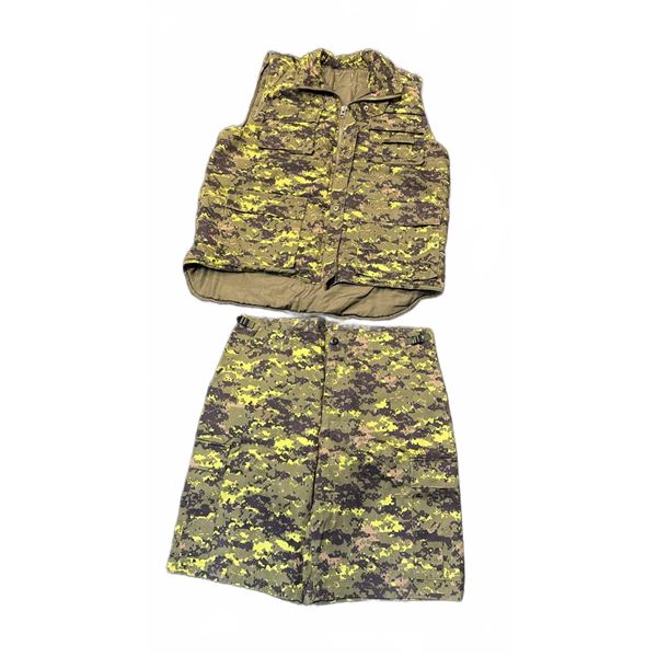 Canadian Military Temperate CADPAT Camo Vest and Pants Set, Large Regular, 32-36" Waist