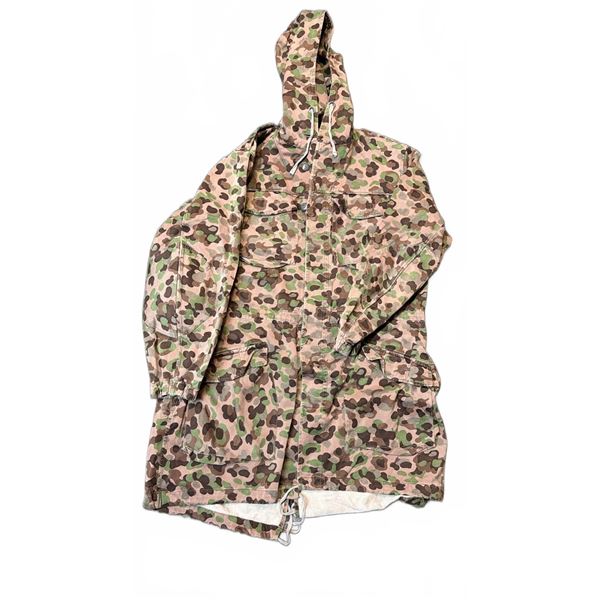 Camouflage Pattern Hooded Parka Jacket, Size Large, Drawstring Waist and Hem