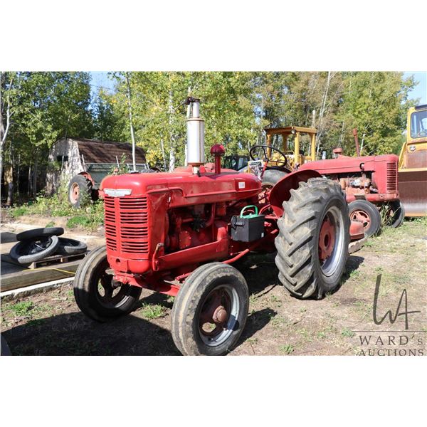 Vintage International Harvester W4 Tractor in running and driving condition. Fitted with alternator 