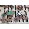 Image 2 : Selection of hooks and pulleys