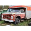 Image 2 : Ford F600 U-HAUL box truck. Fittied with 20' box (plus attic) with roll up door and loading ramp. Th
