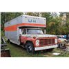 Image 4 : Ford F600 U-HAUL box truck. Fittied with 20' box (plus attic) with roll up door and loading ramp. Th