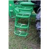 Image 17 : John Deere 2950 tractor with one 148 loader, fitted with grapple attached to bucket, run and operati