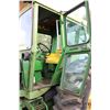 Image 21 : John Deere 4020 tractor, fitted with cab. and 158 loader with bucket. Showing 7966.7 hours. Running 
