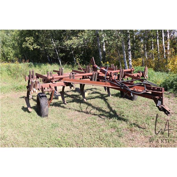 Vintage Chisel plow with hydraulic lift
