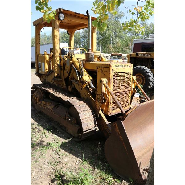 Caterpillar 941 B track loader with 80 hp. Caterpillar 3304 diesel engine, running and operating uni