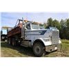Image 4 : 1986 Freightliner conventional 15 speed dump truck with Caterpillar engine.  Working and operating u